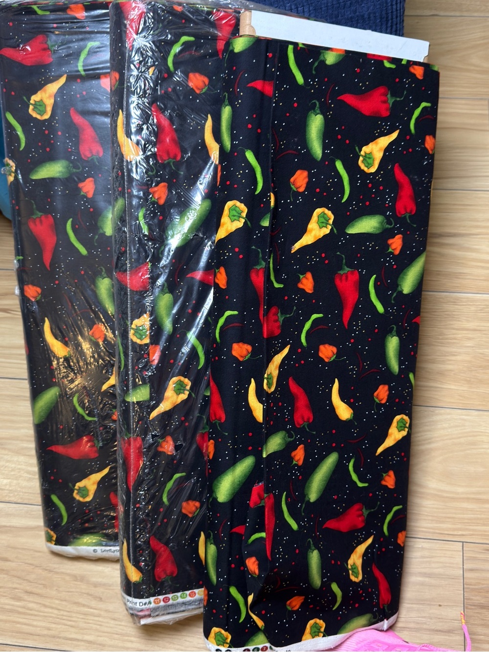 (1) Yard VINTAGE FULL FABRIC by LoriLynn Simms Hot Peppers NEW DIY Sewing crafts